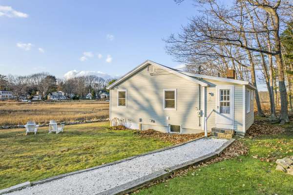 22 Pier RD #C, Kennebunkport, ME 04046