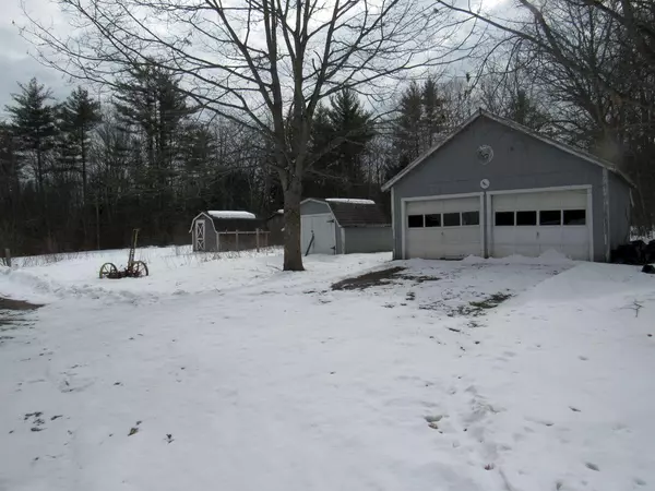Rome, ME 04963,277 N Pond RD