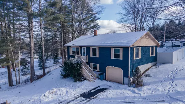 255 Vickery RD, Auburn, ME 04210