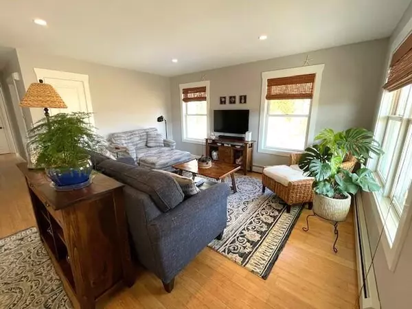 Freeport, ME 04032,2 Lupine LN