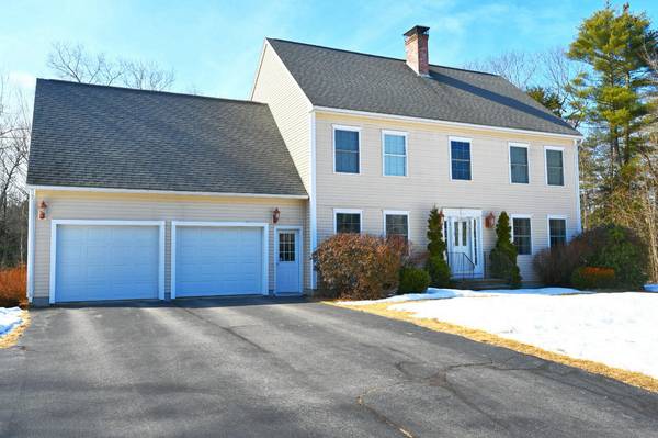 25 Twilight LN, Gorham, ME 04038