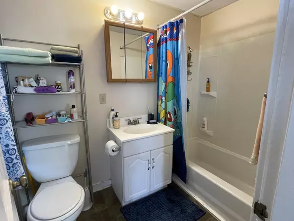 Sanford, ME 04073,9 Tanguay ST