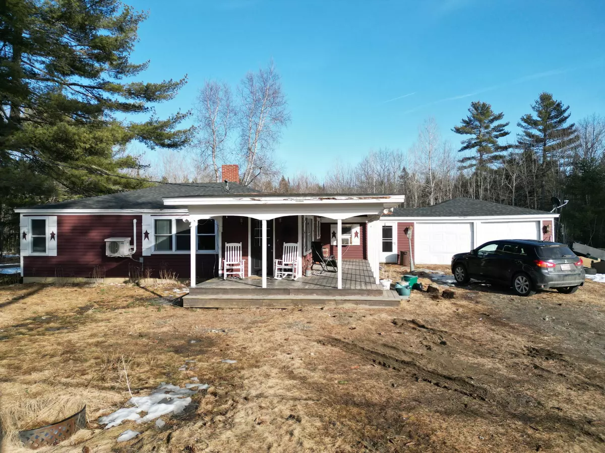 Passadumkeag, ME 04475,291 Main RD