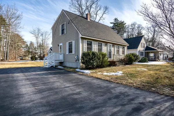 Saco, ME 04072,4 Hemlock DR