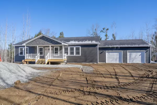 220 Hawks XING, Hermon, ME 04401