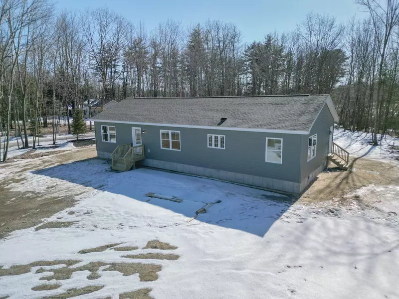 11 Shady LN, Lisbon, ME 04250