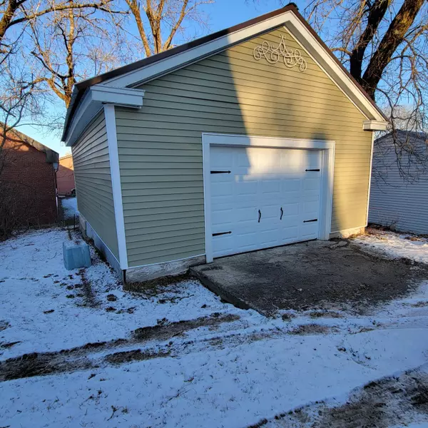 Baileyville, ME 04694,10 Summit ST