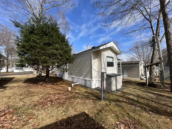 Wells, ME 04090,620 Post RD #49