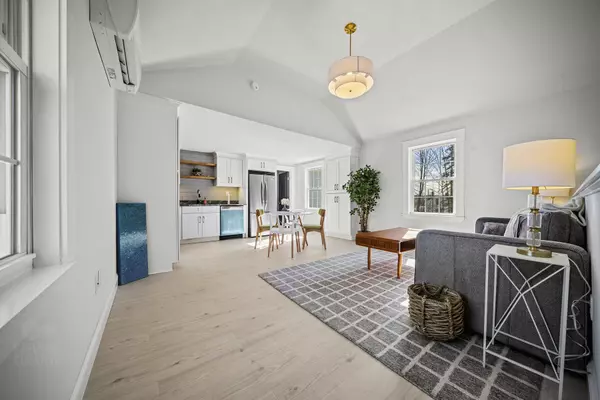 Freeport, ME 04032,10 Independence DR #2