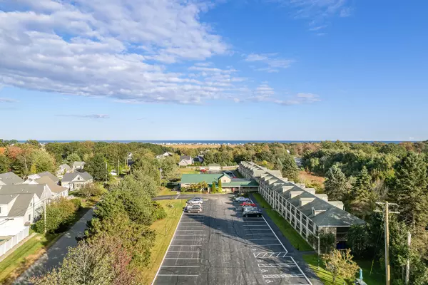 Wells, ME 04090,733 Post RD ##101