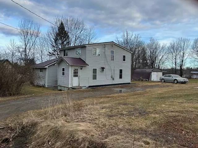 Newport, ME 04953,11 Barrows Point RD