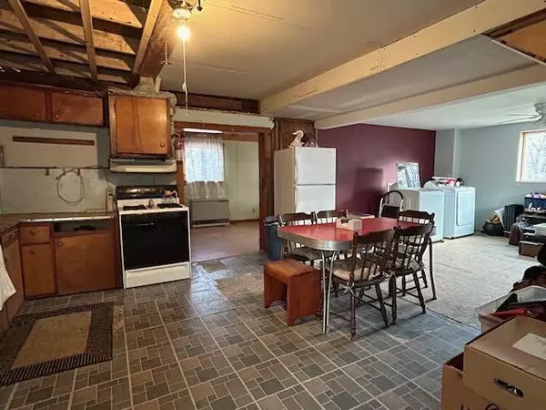 Newport, ME 04953,11 Barrows Point RD