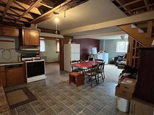 Newport, ME 04953,11 Barrows Point RD