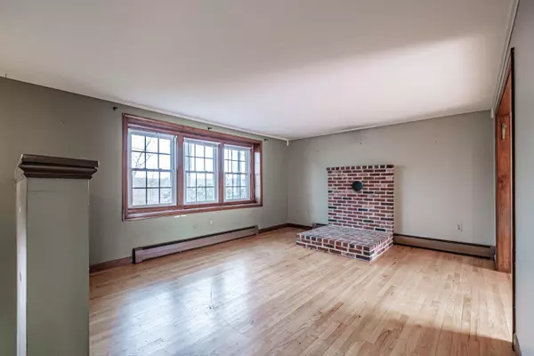 Scarborough, ME 04074,259 Pleasant Hill RD