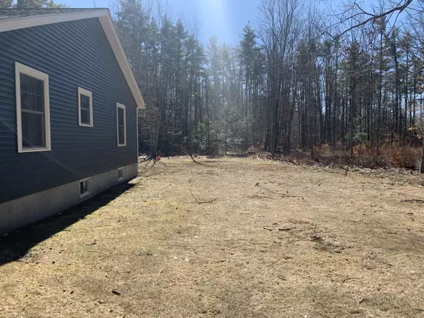 Sanford, ME 04073,92 Sand Pond RD