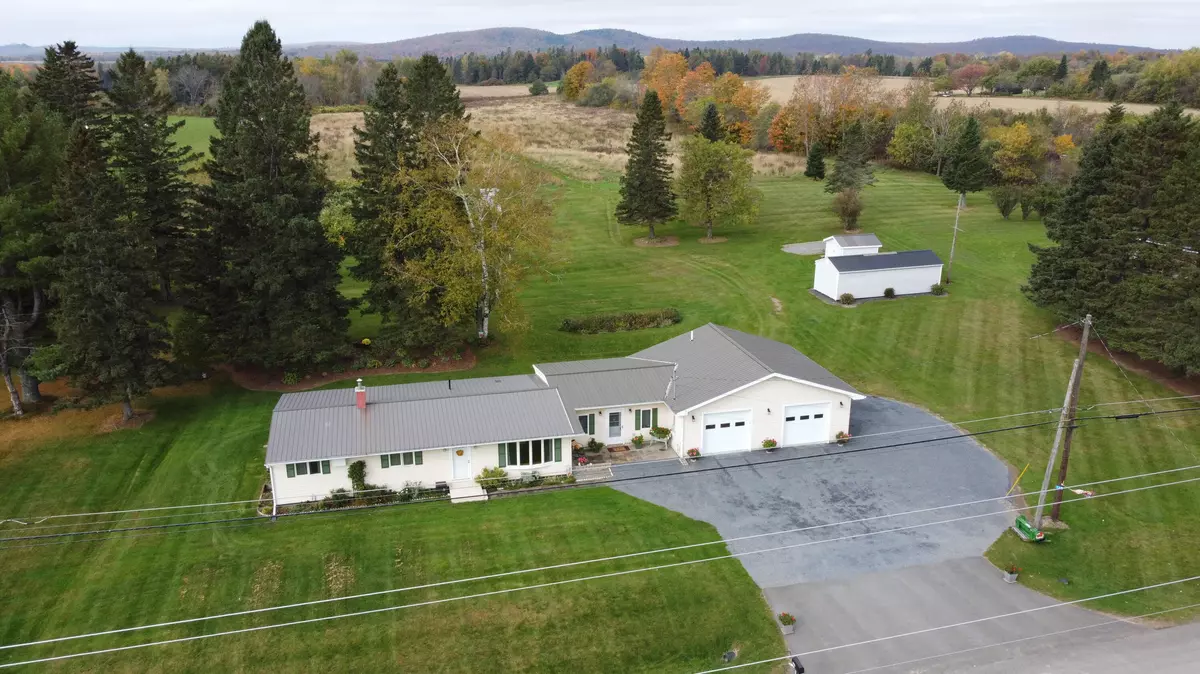 Blaine, ME 04734,117 Military RD