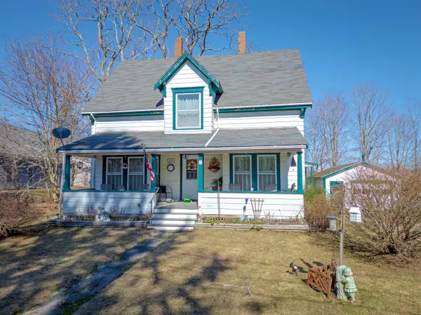 8 Shipyard RD, Friendship, ME 04547