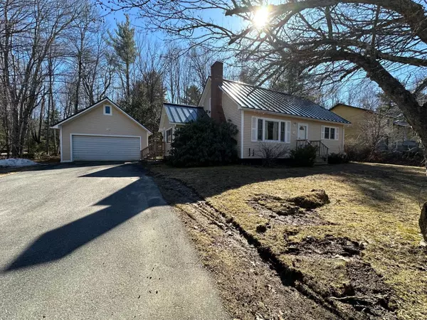 128 Prentiss ST, Old Town, ME 04468