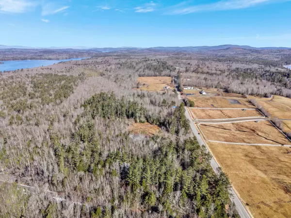 Readfield, ME 04355,234 Chimney RD