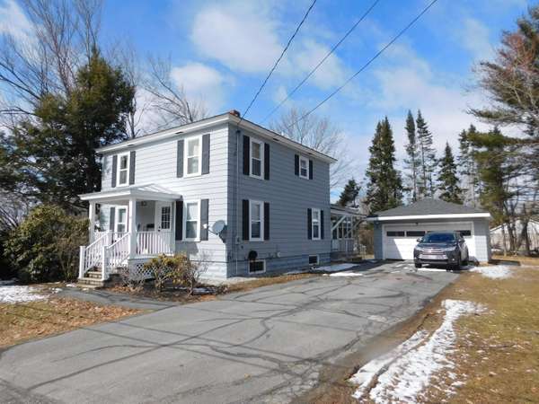 16 John ST, Madison, ME 04950