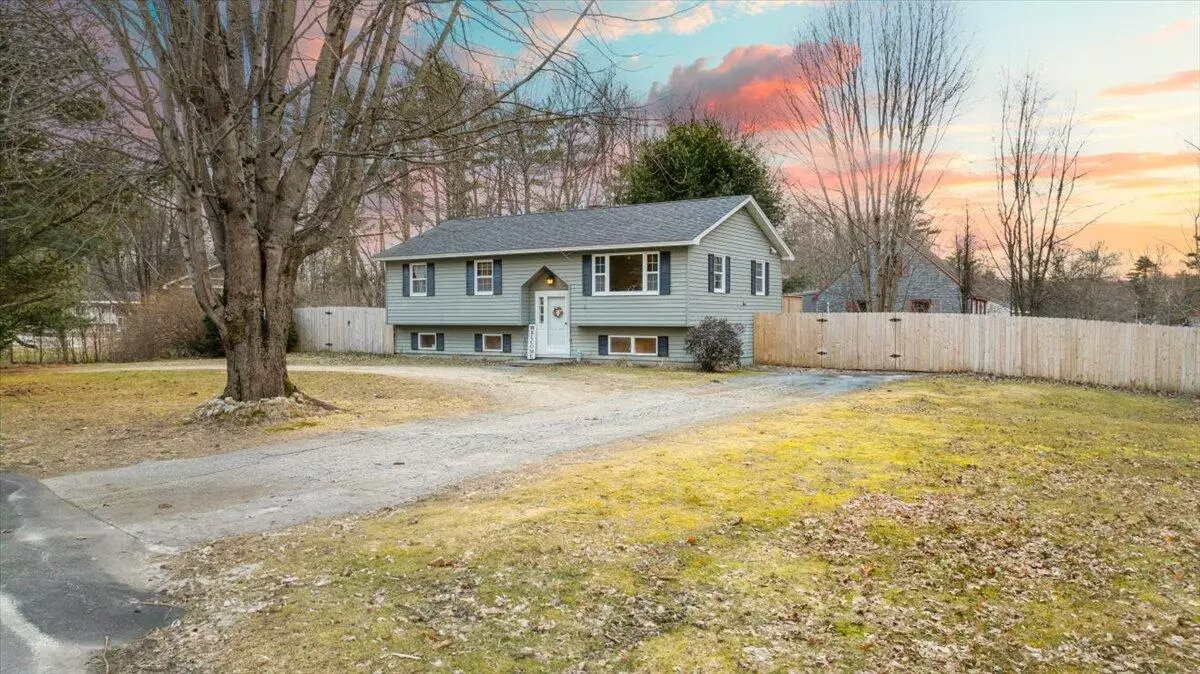 Lisbon, ME 04252,1 Dumas ST