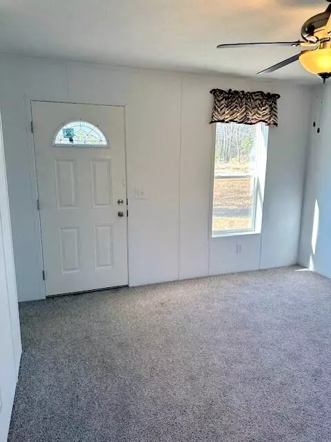 Vassalboro, ME 04989,17 Brann RD