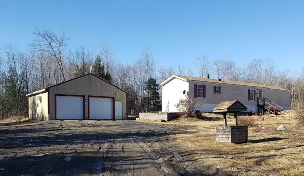 12 Madeline DR, Oakland, ME 04963