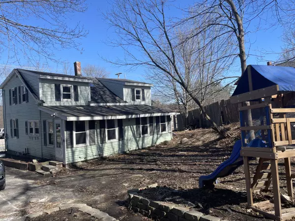 Mechanic Falls, ME 04256,39 Lewiston ST