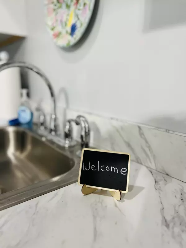 Ogunquit, ME 03907,298 Main ST #105