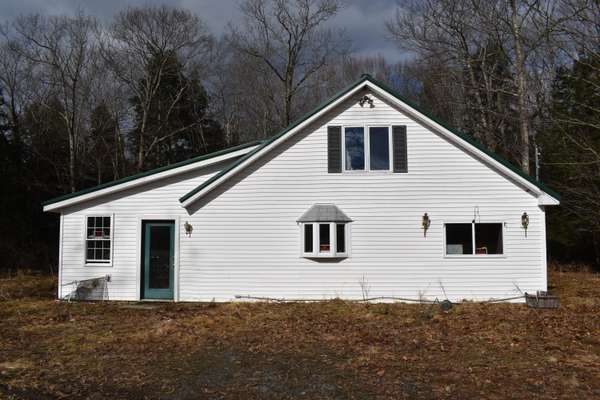 157 Annabessacook RD, Winthrop, ME 04364