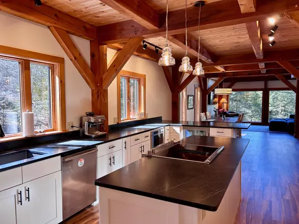 Oakland, ME 04963,20 Perry TRL