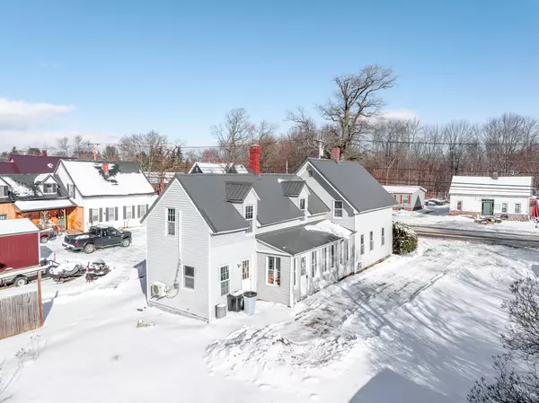 Newport, ME 04953,107 Elm ST