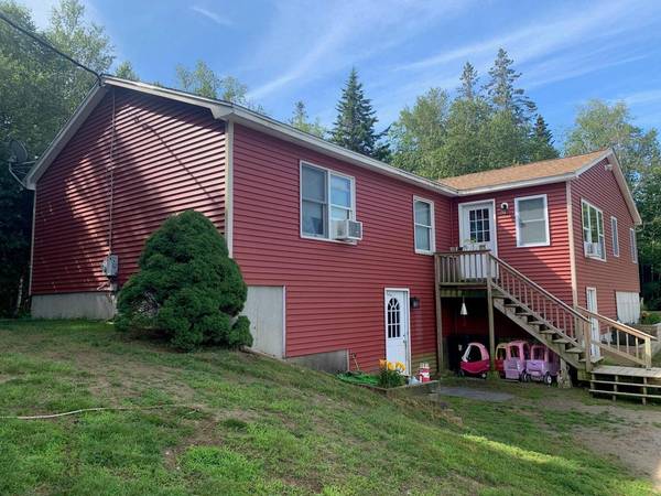 491 Sunshine RD, Deer Isle, ME 04627