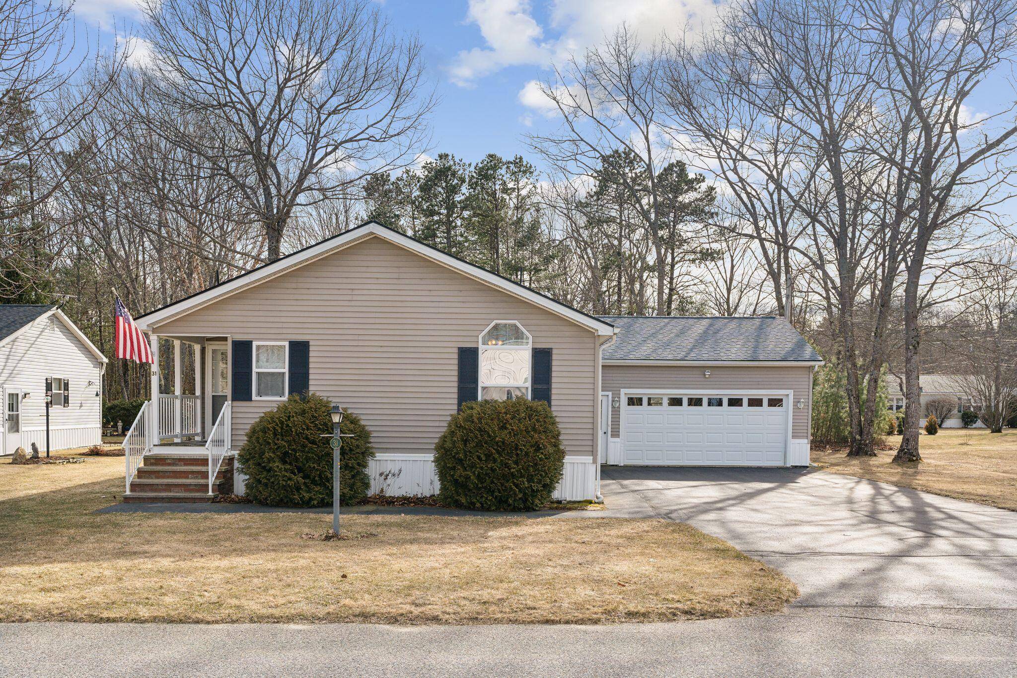 31 Candlewood DR, Lyman, ME 04002