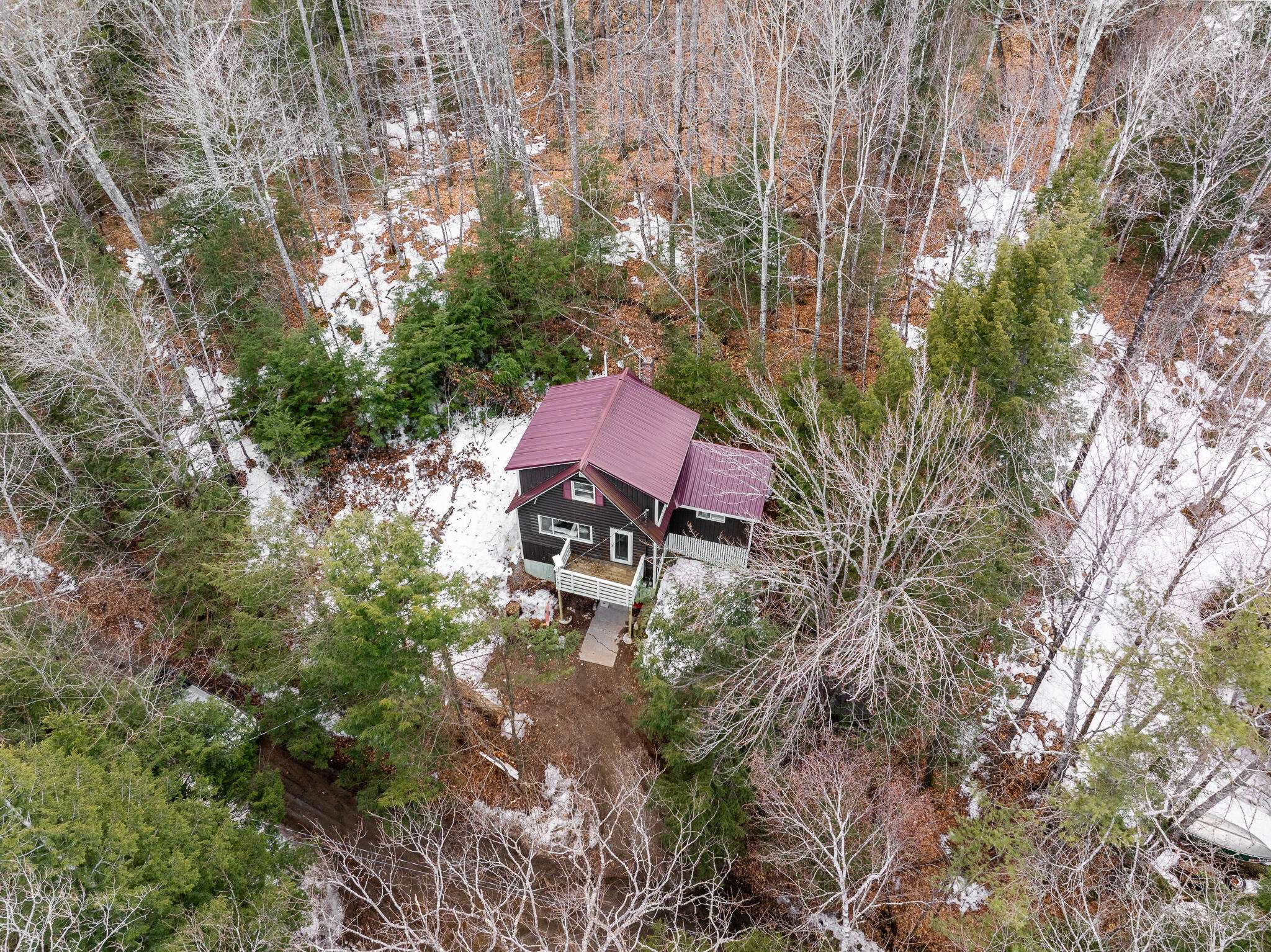 95 Kings Ridge RD, Kingfield, ME 04947