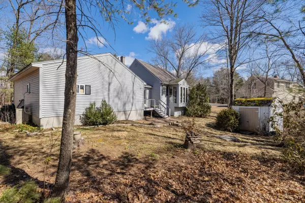 Wells, ME 04090,1 Blackberry LN