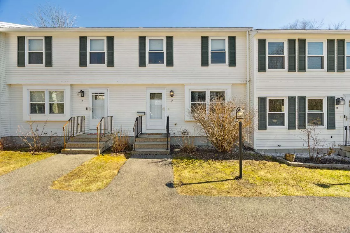 Saco, ME 04072,60 King ST #3