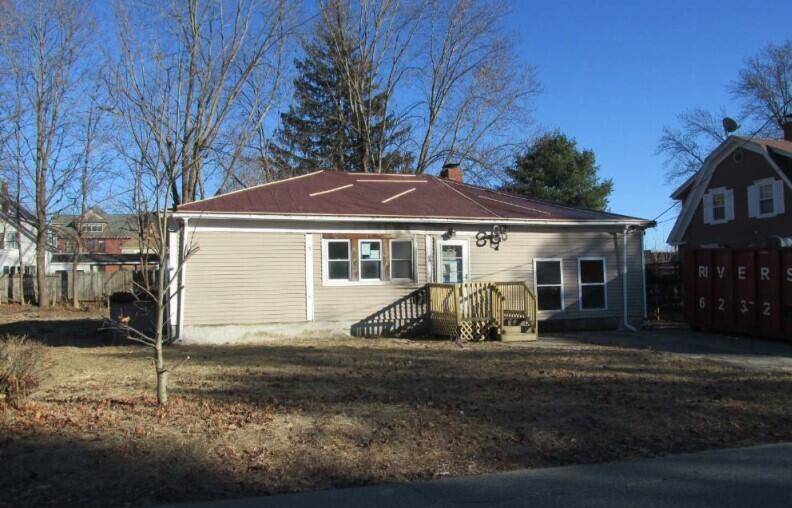 Lisbon, ME 04252,11 Vining ST