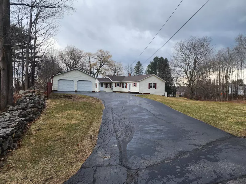 5 Hillsdale RD, Jay, ME 04239