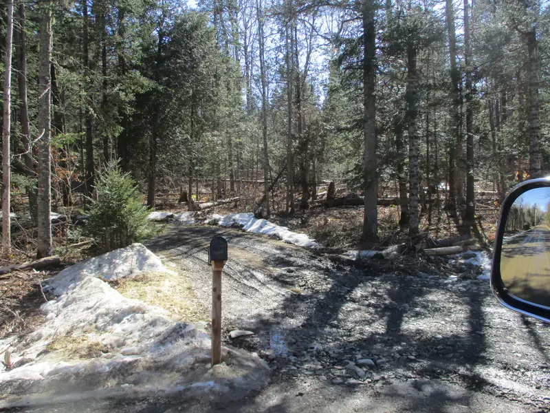 91 Arno RD, Dexter, ME 04930