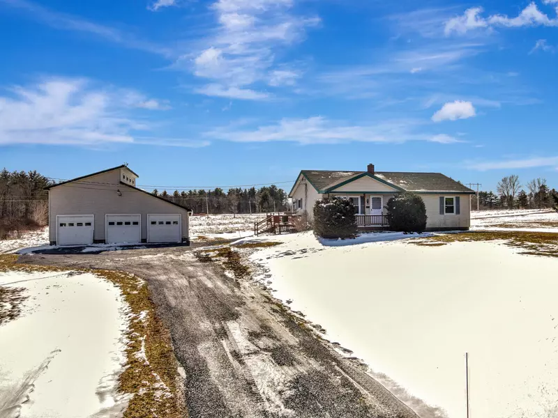 111 Neck RD, Benton, ME 04901