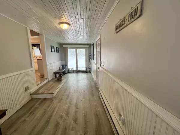 Howland, ME 04448,75 Water ST