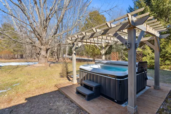 Greene, ME 04236,14 S Hatch Hill RD