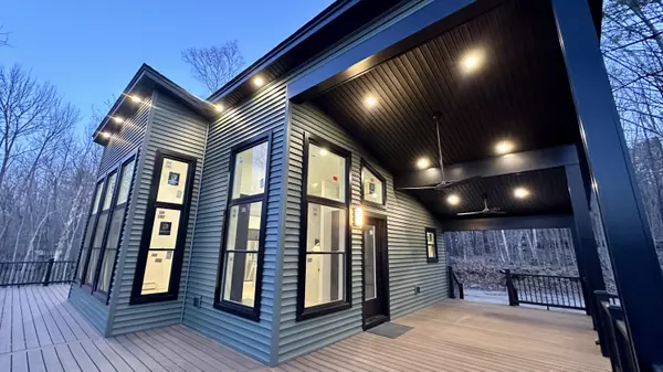 Wilton, ME 04294,10 Preston ST