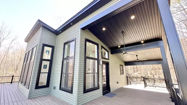 Wilton, ME 04294,10 Preston ST