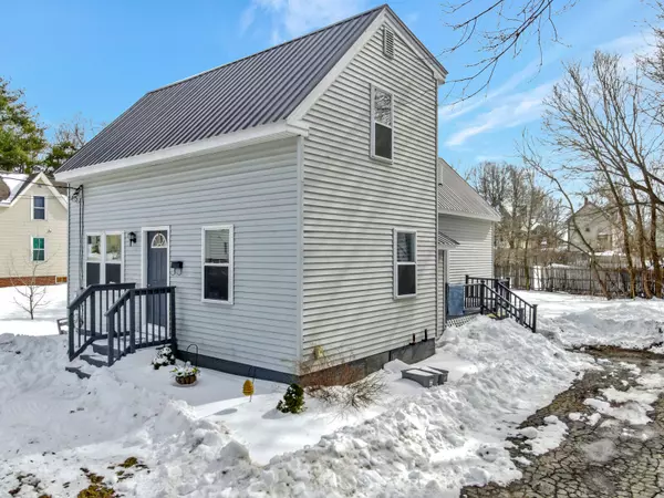 Waterville, ME 04901,18 High ST