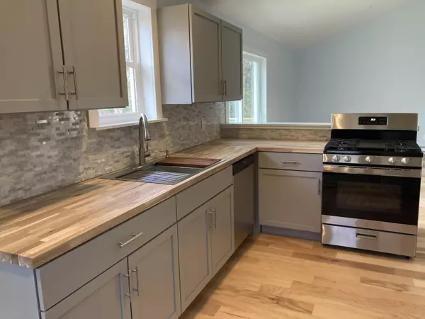 West Paris, ME 04289,27 Morse Hill RD