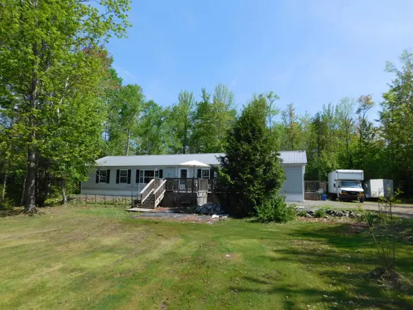 439 Garland RD, Corinth, ME 04427