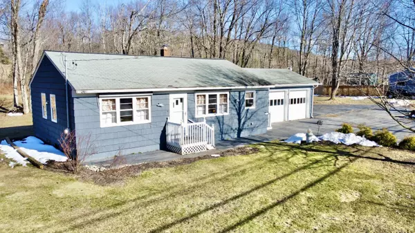 2431 Turner RD, Auburn, ME 04210