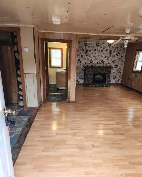 Madison, ME 04950,183 Shusta RD